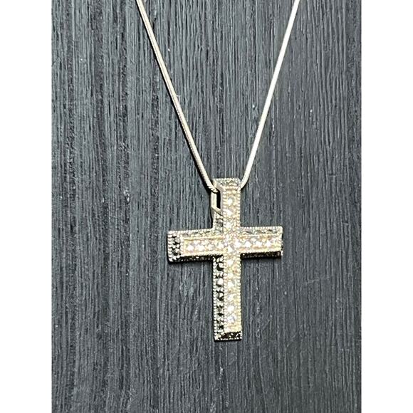 925 Sterling Silver Cross Pendant Necklace 16” Rhinestones Italy Thailand Marked - Picture 6 of 10